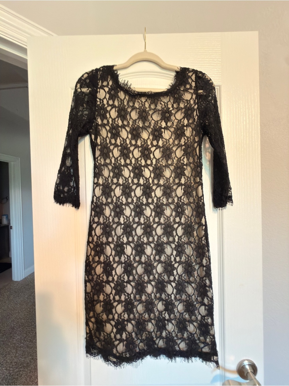 Yahada Black Lace Long Sleeve Sheath Dress